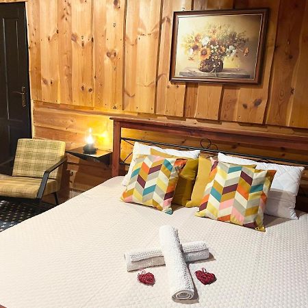 Cosy Apartment In Family Compound Turany Ngoại thất bức ảnh